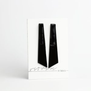 VITRUM - black on black