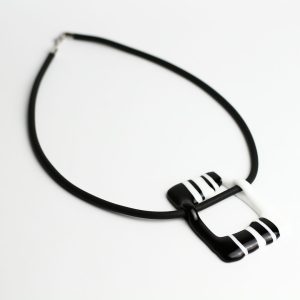 MS | black & white - VITA ogrlica