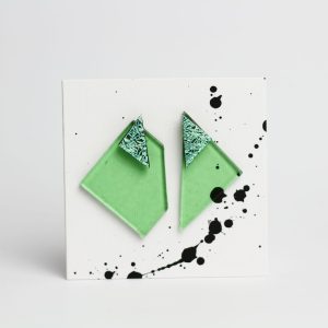 D.D. - green light transp. + light green crinkle