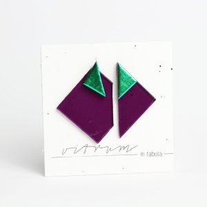 D.D. - dark plum transp. + green emerald smooth