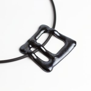 VITA | metallic silver & black